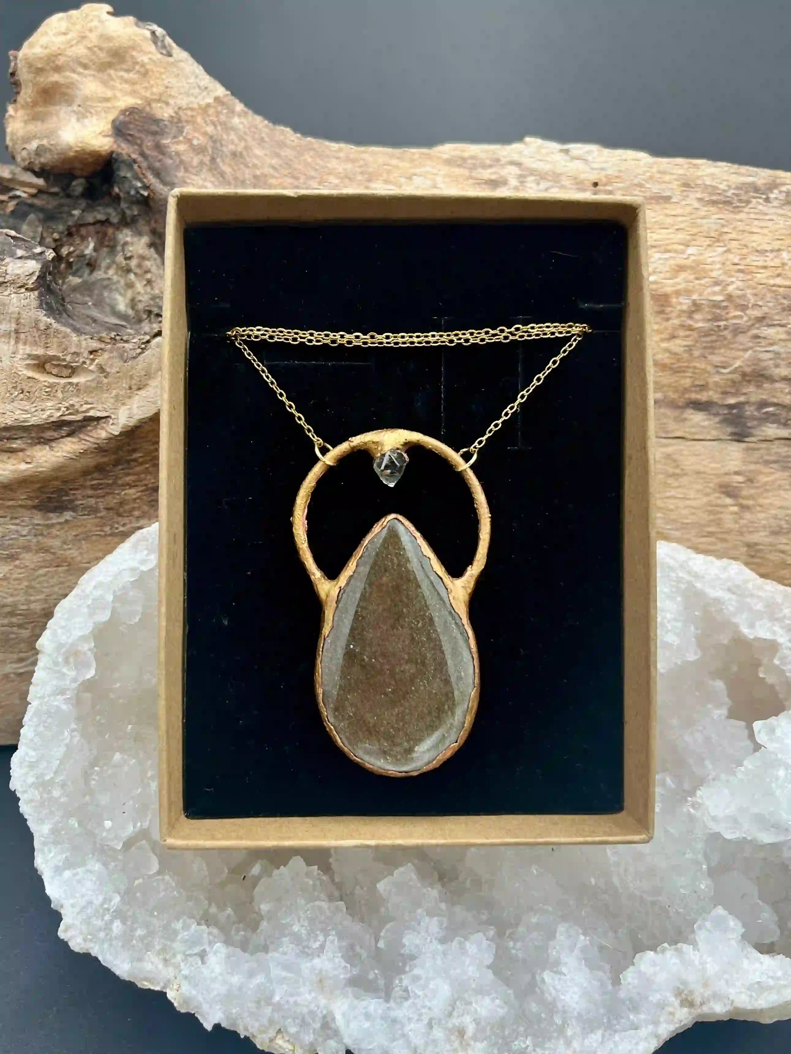 Obsidián náhrdelník - zlatý