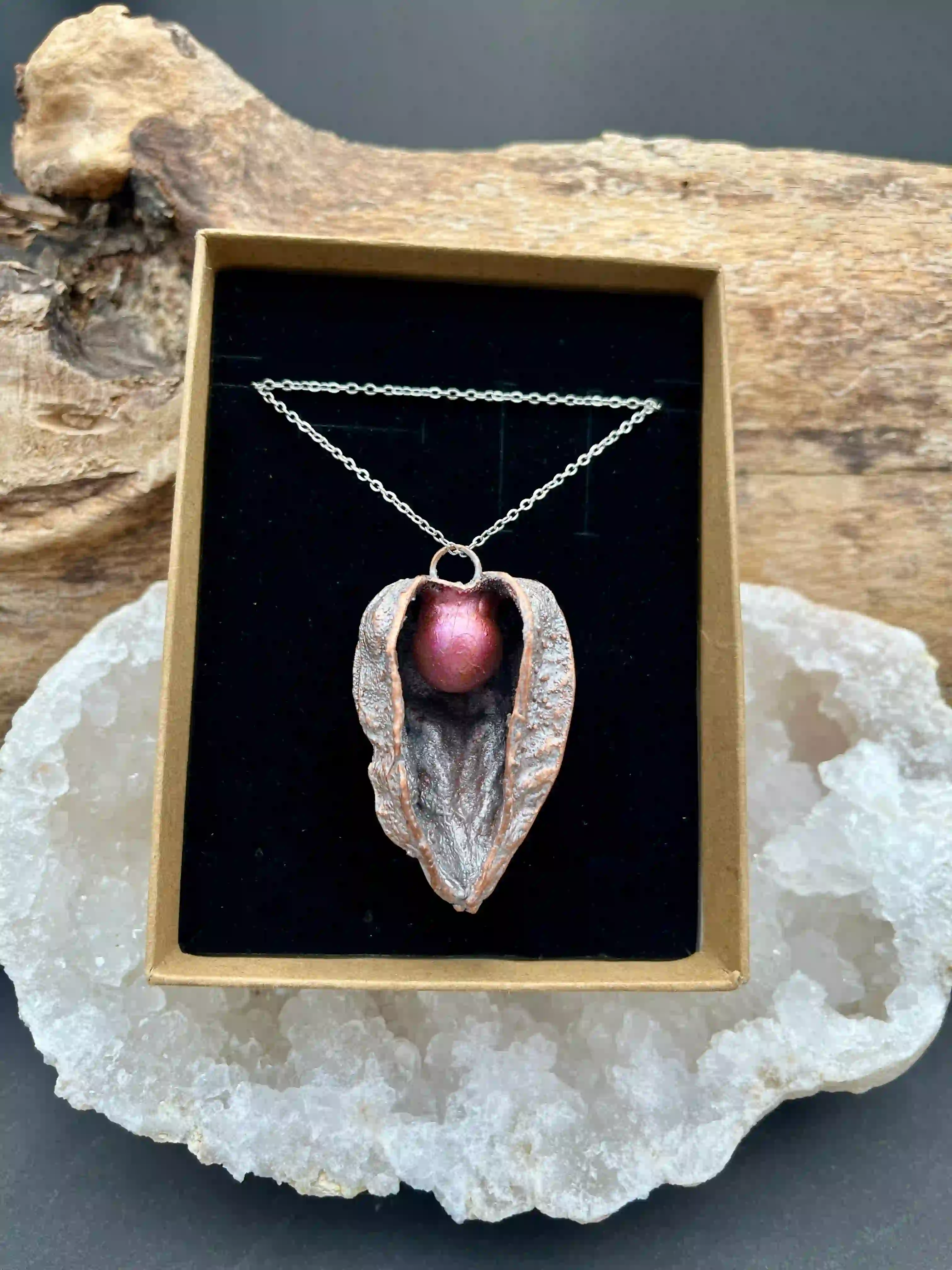 Mochyně náhrdelník (No2)